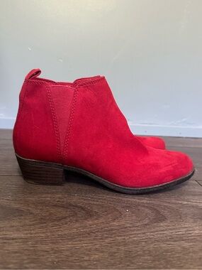 Kohl's Red Suede Ankle Booties for Women - Size 7